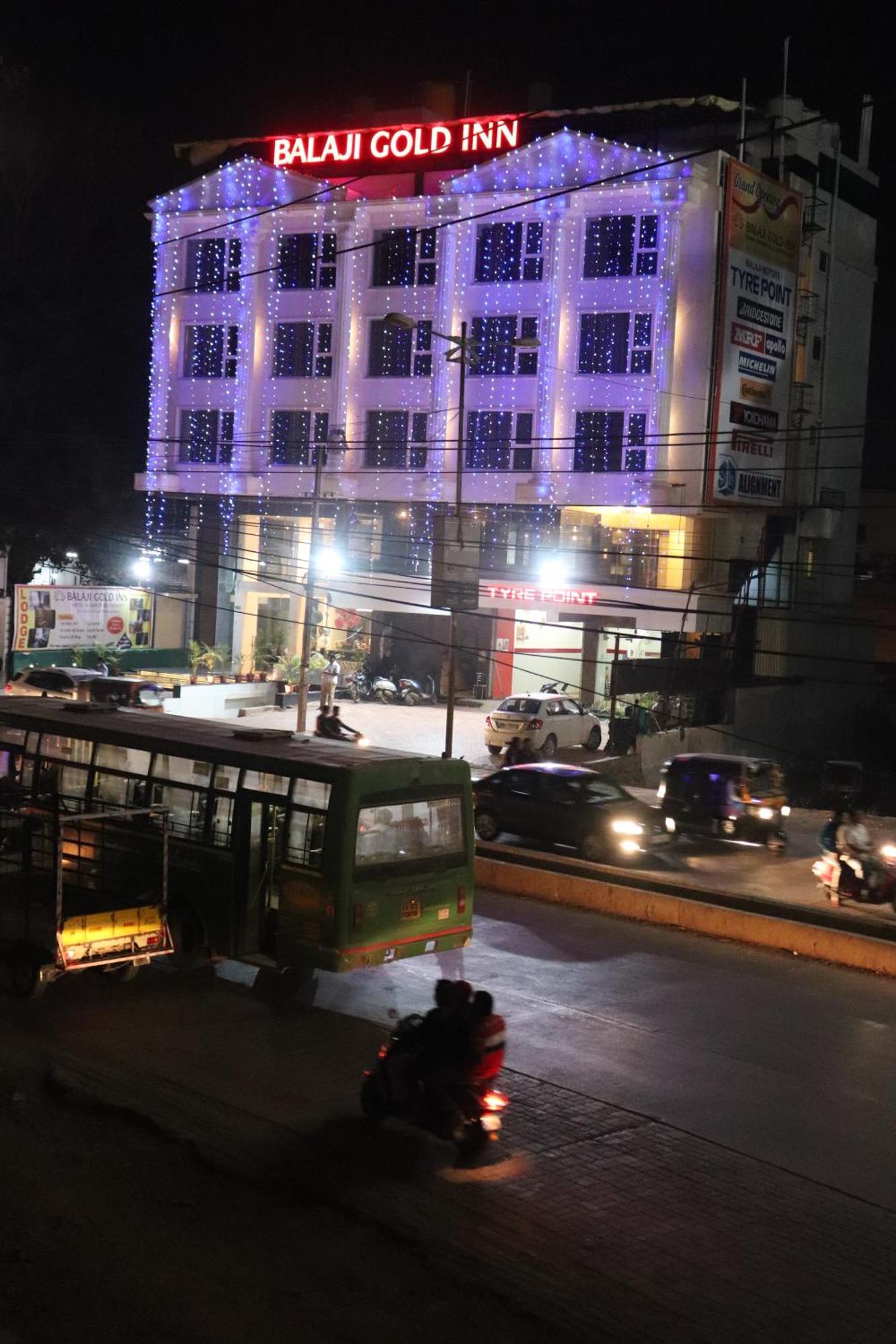 Balaji Gold Inn Hotel Hubli Buitenkant foto